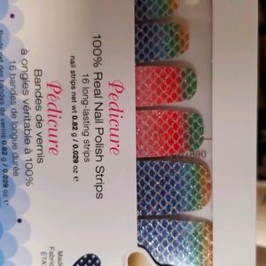 Colorstreet Pedicure set Any Fin goes